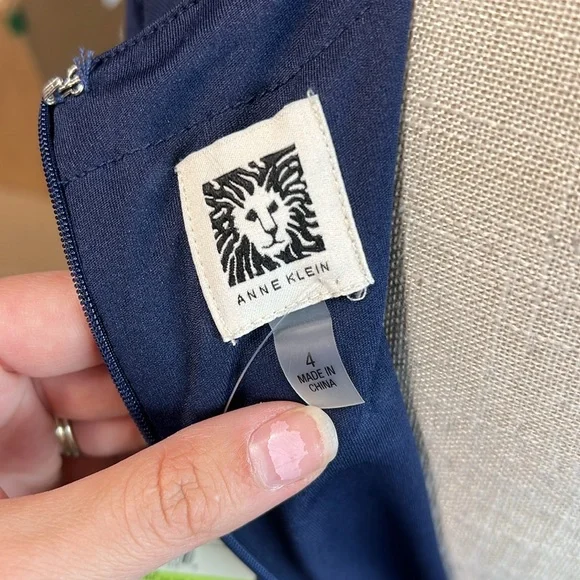 NWT Anne Klein Short Sleeve Dress Blue White Polka Dot Below Knee Midi Womens 4 - Picture 10 of 11